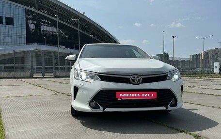 Toyota Camry, 2016 год, 2 200 000 рублей, 2 фотография