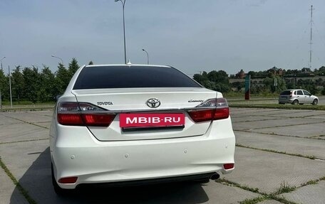 Toyota Camry, 2016 год, 2 200 000 рублей, 5 фотография