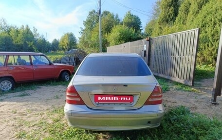 Mercedes-Benz C-Класс, 2003 год, 280 000 рублей, 3 фотография