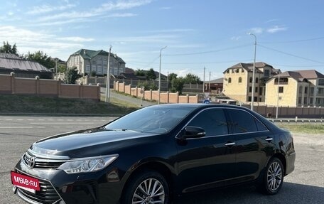 Toyota Camry, 2016 год, 2 200 000 рублей, 4 фотография