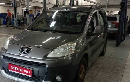 Peugeot Partner II рестайлинг 2, 2011 год, 750 000 рублей, 1 фотография