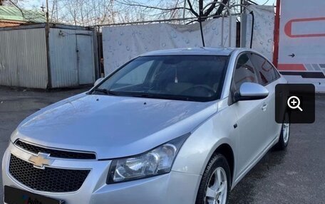 Chevrolet Cruze II, 2010 год, 700 000 рублей, 5 фотография