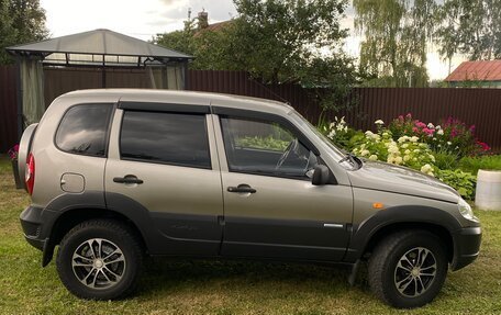 Chevrolet Niva I рестайлинг, 2010 год, 500 000 рублей, 2 фотография