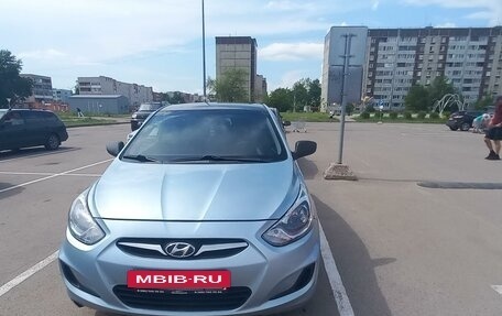 Hyundai Solaris II рестайлинг, 2011 год, 650 000 рублей, 2 фотография