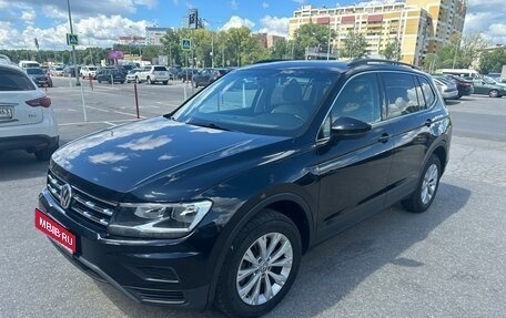 Volkswagen Tiguan II, 2018 год, 2 870 000 рублей, 1 фотография