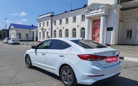 Hyundai Elantra VI рестайлинг, 2017 год, 1 690 000 рублей, 6 фотография