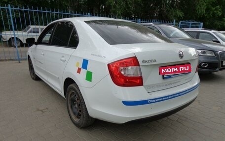 Skoda Rapid I, 2014 год, 955 000 рублей, 2 фотография