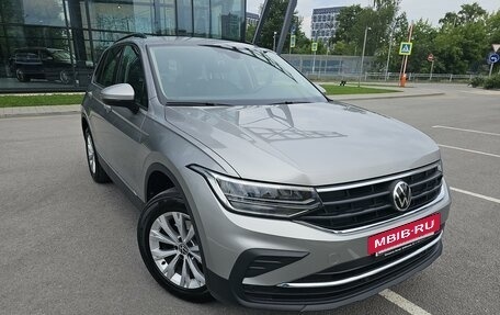 Volkswagen Tiguan II, 2021 год, 3 150 000 рублей, 12 фотография