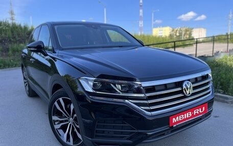 Volkswagen Touareg III, 2018 год, 4 950 000 рублей, 3 фотография