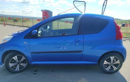 Peugeot 107 I рестайлинг, 2011 год, 410 000 рублей, 5 фотография