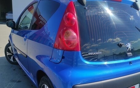 Peugeot 107 I рестайлинг, 2011 год, 410 000 рублей, 4 фотография