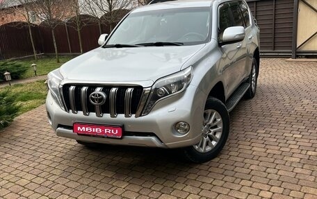 Toyota Land Cruiser Prado 150 рестайлинг 2, 2015 год, 3 850 000 рублей, 1 фотография