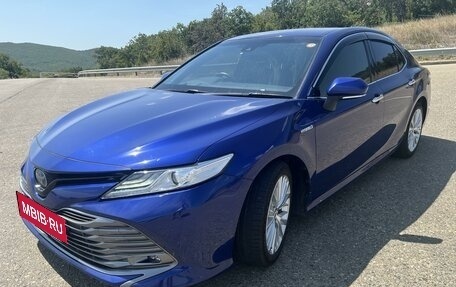 Toyota Camry, 2018 год, 2 699 000 рублей, 6 фотография