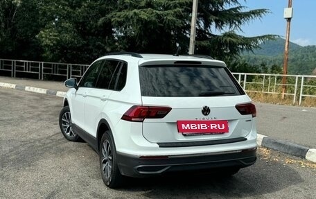 Volkswagen Tiguan II, 2021 год, 3 670 000 рублей, 4 фотография