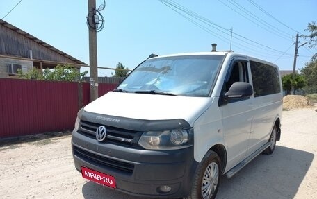 Volkswagen Caravelle T5, 2013 год, 2 500 000 рублей, 1 фотография