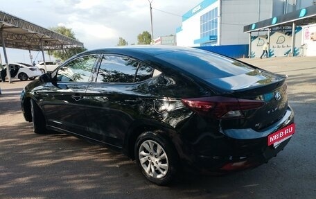 Hyundai Elantra VI рестайлинг, 2018 год, 1 780 000 рублей, 4 фотография