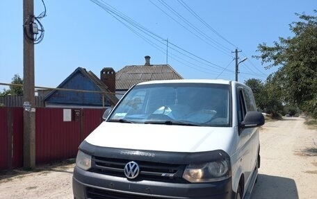 Volkswagen Caravelle T5, 2013 год, 2 500 000 рублей, 3 фотография