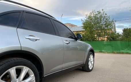 Infiniti FX I, 2005 год, 900 000 рублей, 13 фотография