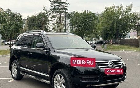 Volkswagen Touareg III, 2005 год, 875 000 рублей, 2 фотография