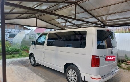 Volkswagen Caravelle T6 рестайлинг, 2018 год, 3 500 000 рублей, 4 фотография