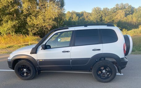 Chevrolet Niva I рестайлинг, 2016 год, 899 000 рублей, 7 фотография