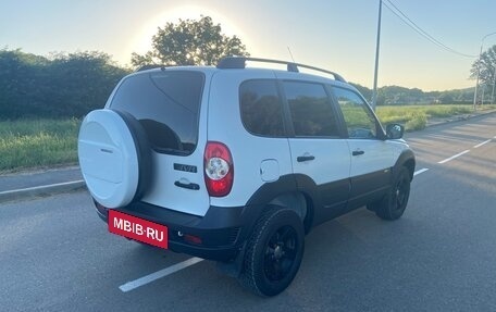 Chevrolet Niva I рестайлинг, 2016 год, 899 000 рублей, 5 фотография