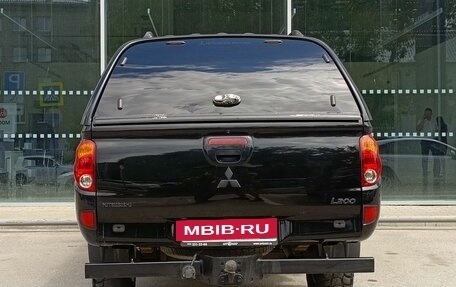 Mitsubishi L200 IV рестайлинг, 2014 год, 1 830 000 рублей, 6 фотография