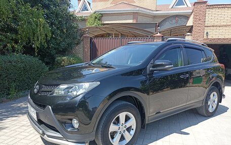 Toyota RAV4, 2013 год, 2 350 000 рублей, 2 фотография