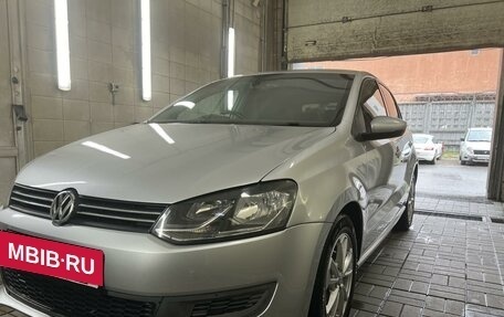 Volkswagen Polo VI (EU Market), 2013 год, 1 180 000 рублей, 3 фотография