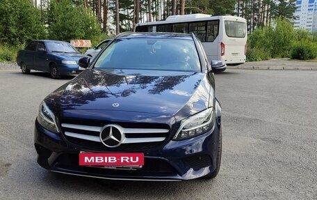 Mercedes-Benz C-Класс, 2019 год, 2 500 000 рублей, 3 фотография