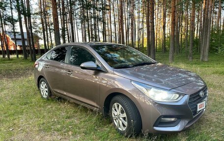 Hyundai Solaris II рестайлинг, 2018 год, 1 200 000 рублей, 3 фотография