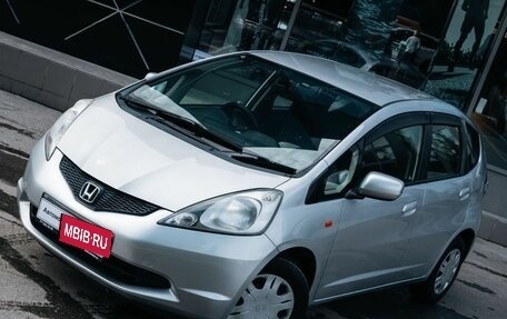 Honda Fit III, 2008 год, 790 000 рублей, 10 фотография