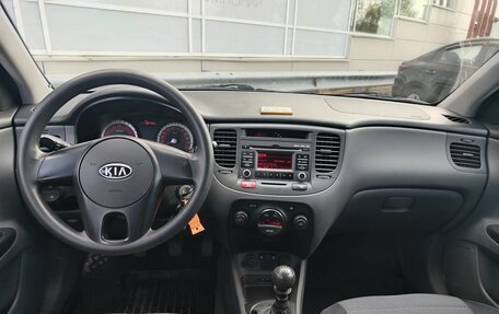 KIA Rio II, 2010 год, 623 000 рублей, 5 фотография