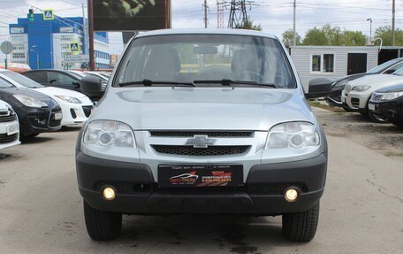 Chevrolet Niva I рестайлинг, 2015 год, 639 990 рублей, 2 фотография