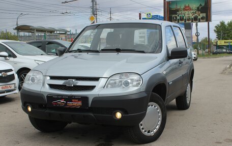 Chevrolet Niva I рестайлинг, 2015 год, 639 990 рублей, 3 фотография