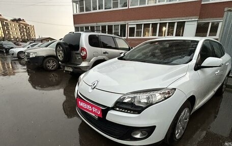 Renault Megane III, 2013 год, 1 000 000 рублей, 2 фотография