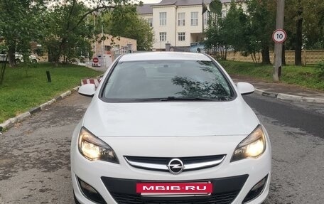 Opel Astra J, 2013 год, 900 000 рублей, 2 фотография