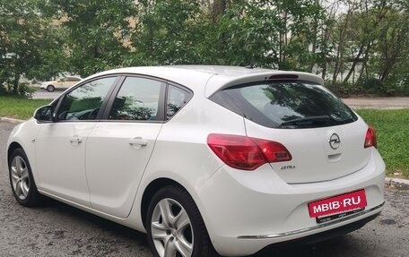 Opel Astra J, 2013 год, 900 000 рублей, 6 фотография