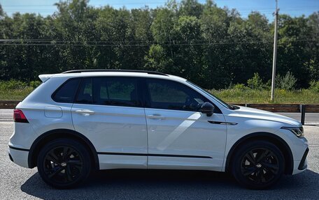 Volkswagen Tiguan II, 2021 год, 4 400 000 рублей, 4 фотография