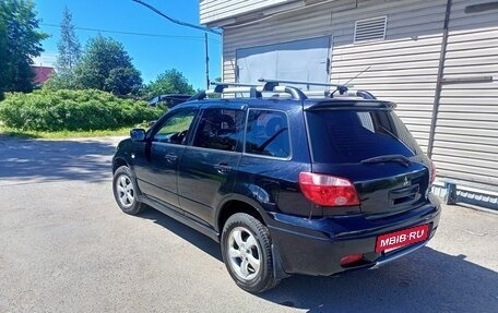 Mitsubishi Outlander III рестайлинг 3, 2007 год, 720 000 рублей, 7 фотография