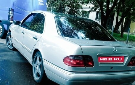 Mercedes-Benz E-Класс, 1998 год, 387 000 рублей, 5 фотография