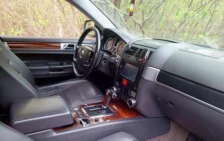 Volkswagen Touareg III, 2003 год, 550 000 рублей, 4 фотография