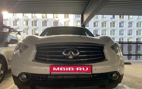 Infiniti QX70, 2015 год, 3 250 000 рублей, 4 фотография