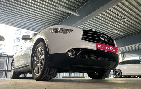 Infiniti QX70, 2015 год, 3 250 000 рублей, 2 фотография