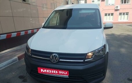 Volkswagen Caddy IV, 2018 год, 1 800 000 рублей, 2 фотография