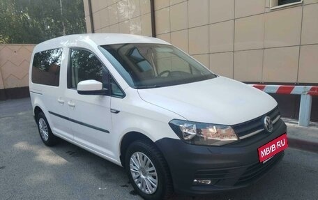 Volkswagen Caddy IV, 2018 год, 1 800 000 рублей, 3 фотография