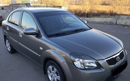 KIA Rio II, 2010 год, 750 000 рублей, 3 фотография