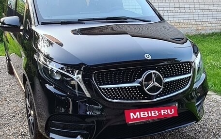 Mercedes-Benz V-Класс, 2022 год, 17 600 000 рублей, 3 фотография