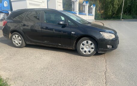 Opel Astra J, 2011 год, 580 000 рублей, 4 фотография