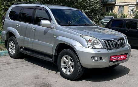 Toyota Land Cruiser Prado 120 рестайлинг, 2004 год, 1 990 000 рублей, 3 фотография